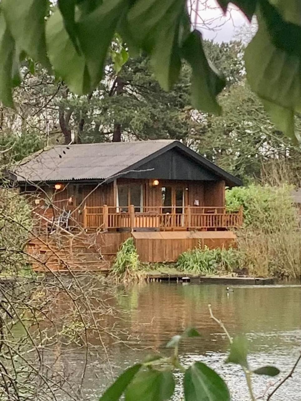 Holly Lodge 12 Hot Tub 约克 外观 照片